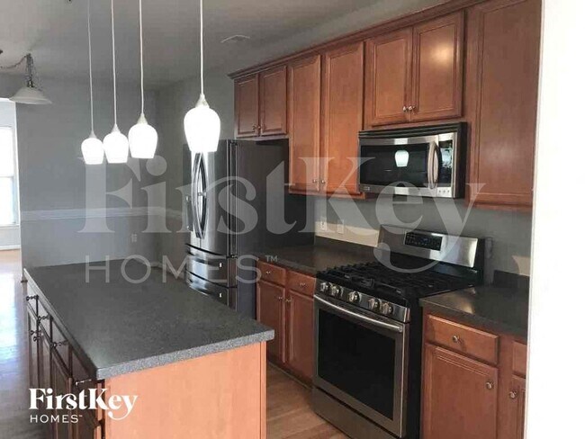 Building Photo - 4065 Eastford Court