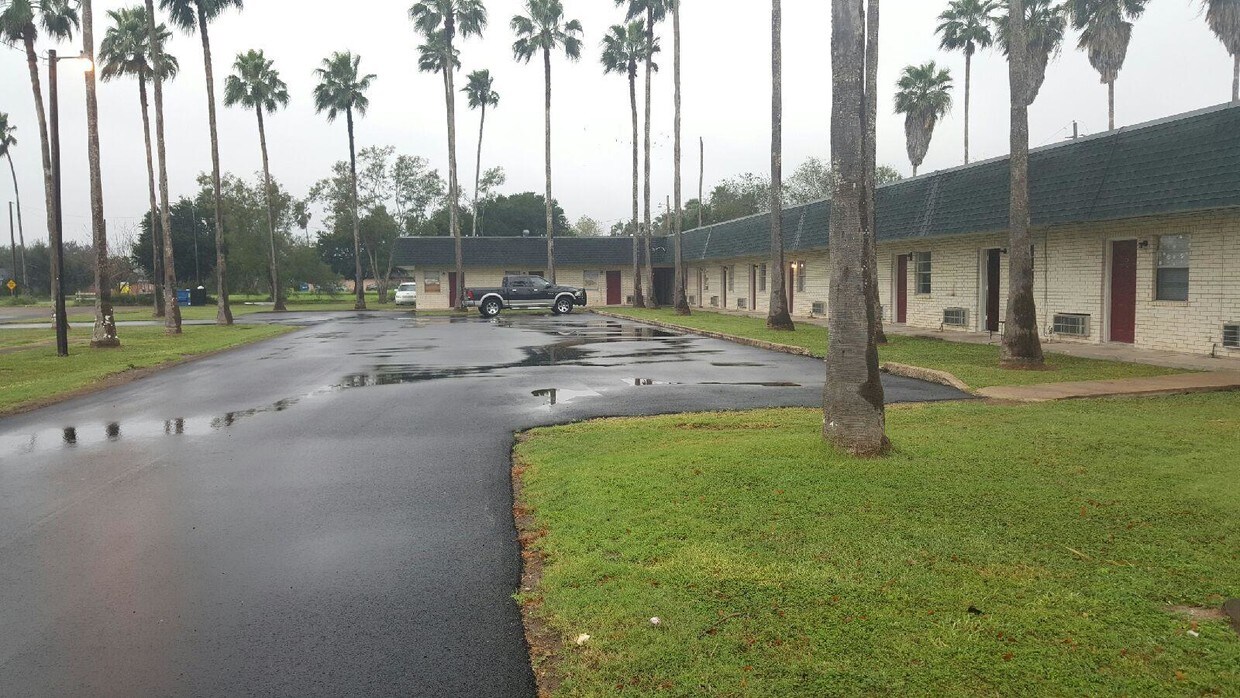1522 S Bridge Ave, Weslaco, TX 78596 Apartments Weslaco, TX