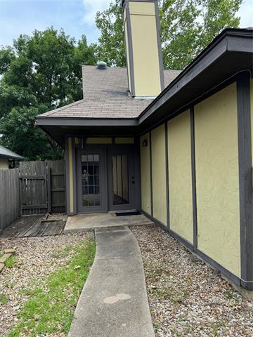 Building Photo - 137 E Windsor Dr