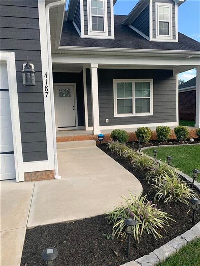 Foto del edificio - 4187 Beechwood Ln