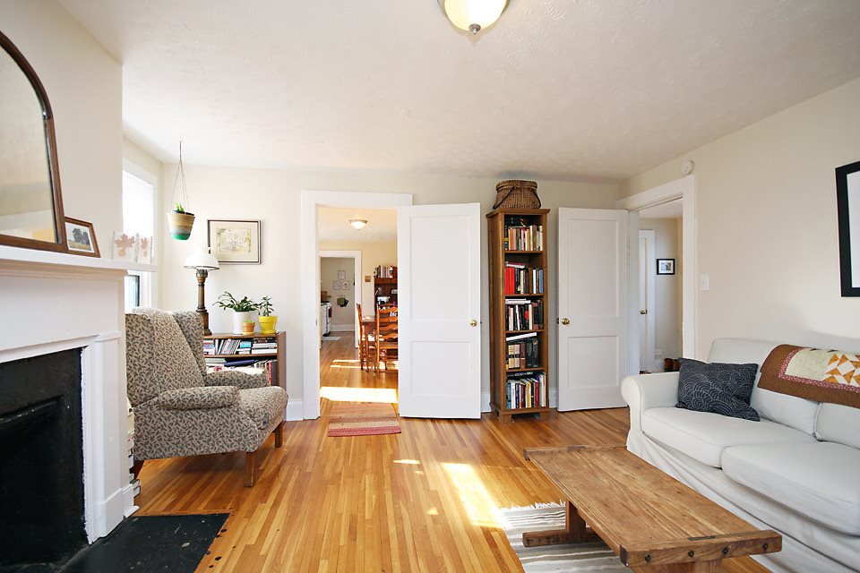 Primary Photo - 921 6th St SE