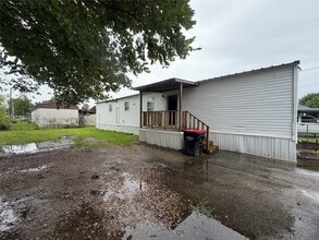 Building Photo - 14126 Waxahachie St