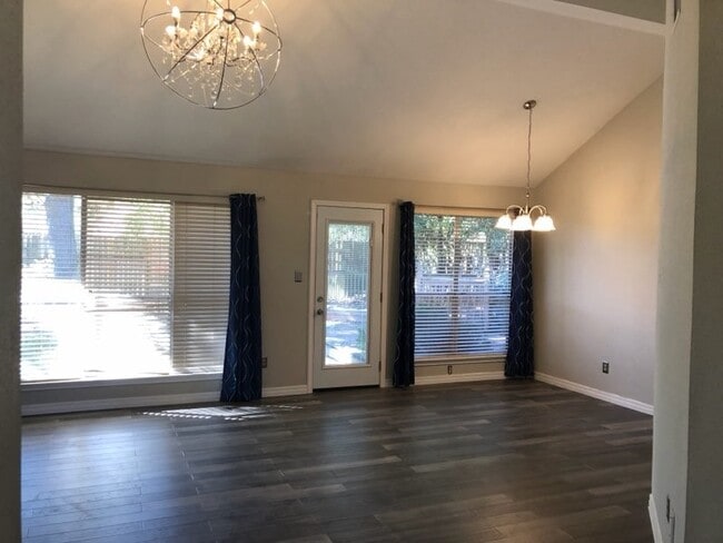 Foto del edificio - 19707 Auburn Park Ln