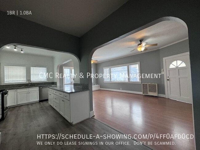 Building Photo - 1535 E Florida St