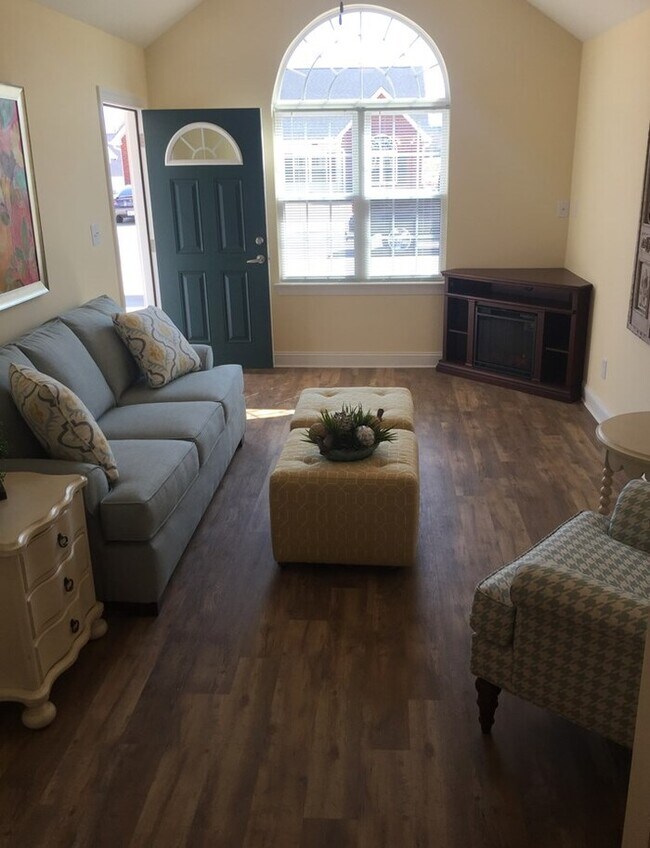 Building Photo - Beautiful BRAND NEW 2-Bedroom Duplex