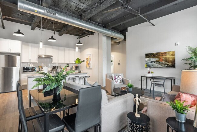 Foto del edificio - 212 W Roberts Ave