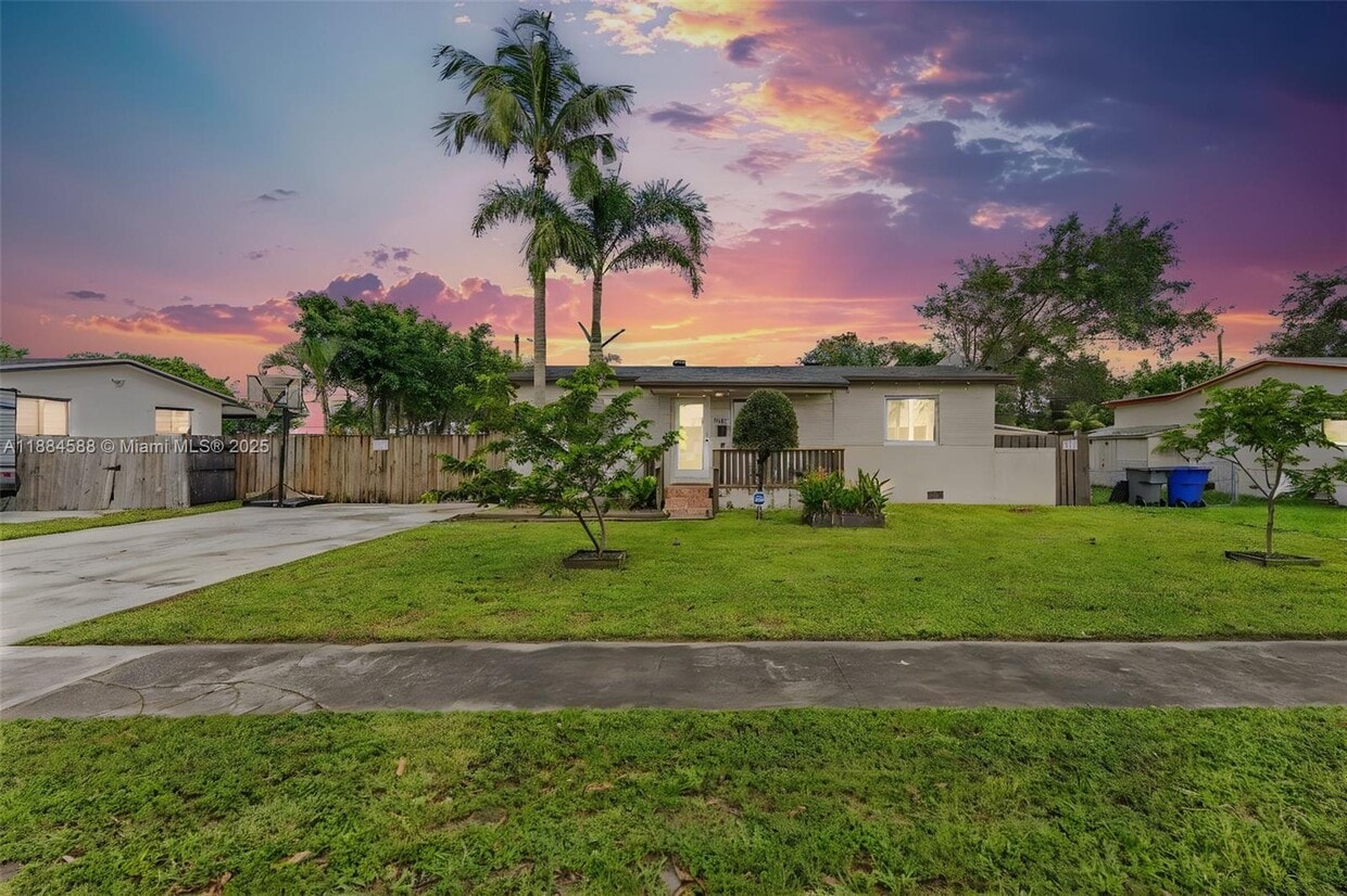 Foto principal - 7557 Farragut St
