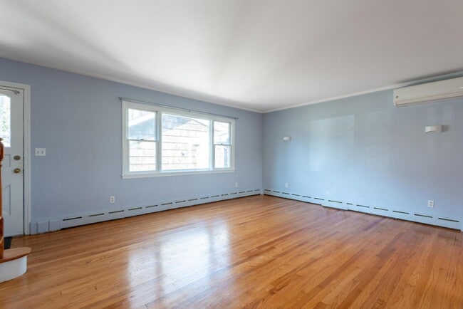 Building Photo - 20 Grove Pl