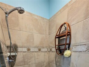 Building Photo - 9081 Albion Ln S