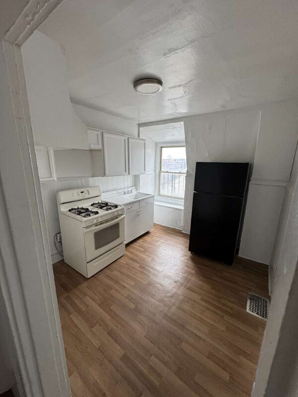 Building Photo - 308 Bessemer Ave