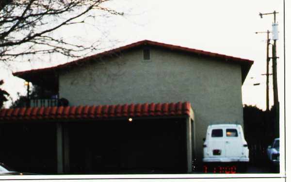 Building Photo - 750 Calla Drive