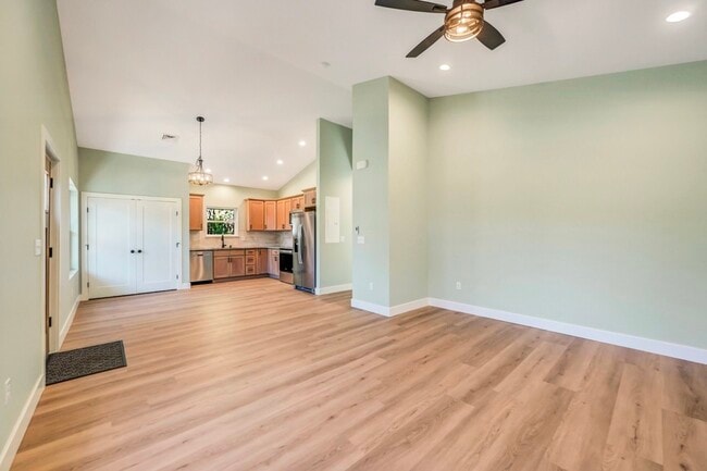 Foto del edificio - 515 Harrison Ave