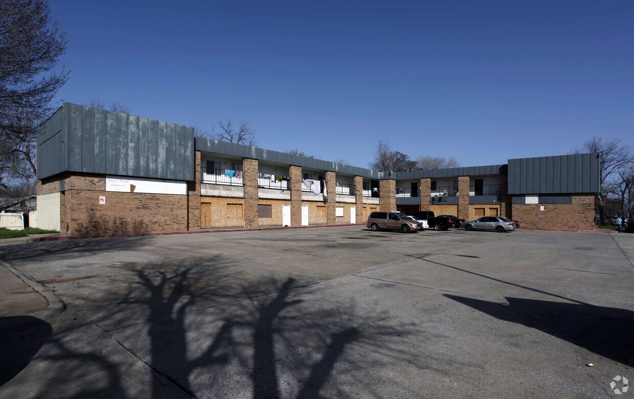 Building Photo - 3515-3533 S Shields Blvd