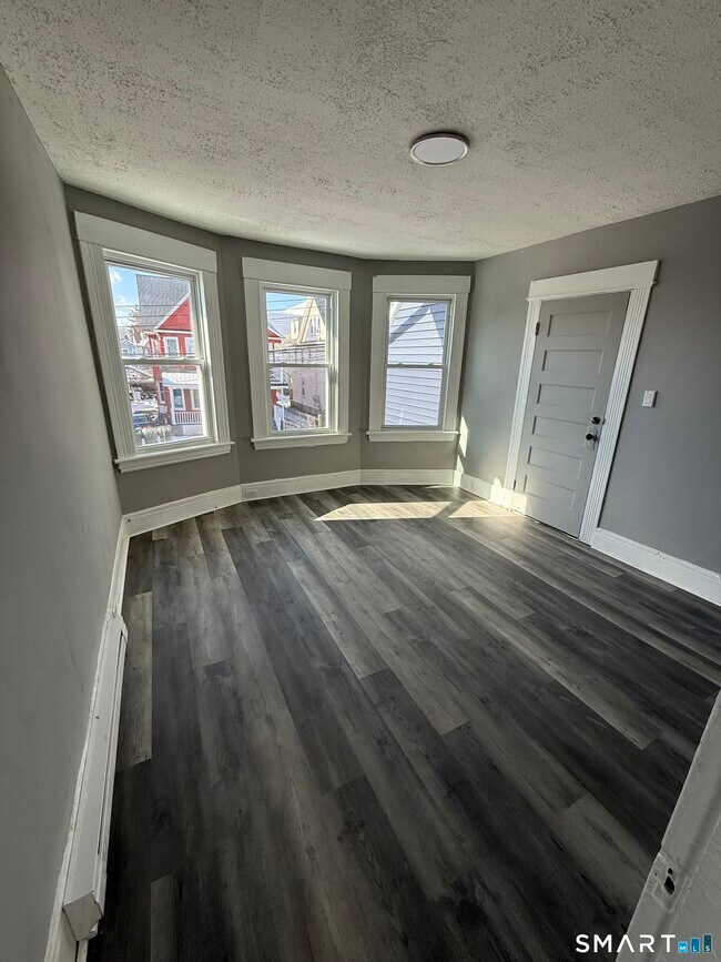 Foto del edificio - 500 Carroll Ave