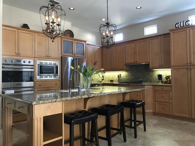 Building Photo - 15 Madison