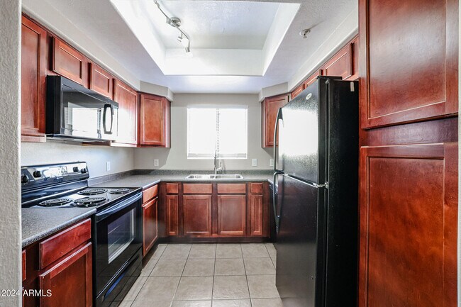 Foto del edificio - 750 E Northern Ave