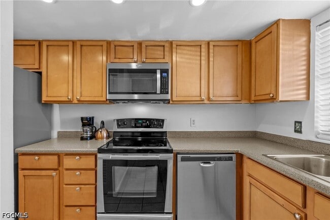 Foto del edificio - 864 Courtington Ln