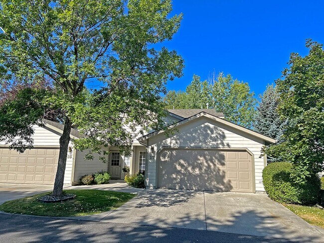 Building Photo - Clean Three Bedroom Condo on Bozeman's Wes...