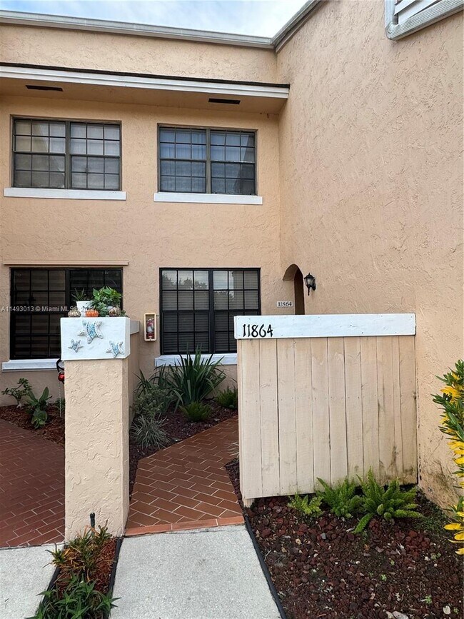Foto del edificio - 11864 NW 11th St