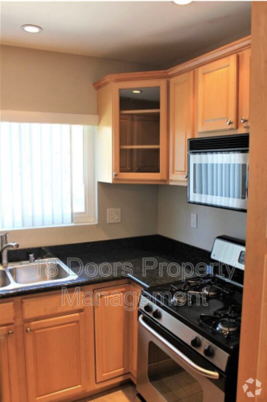 Building Photo - 4747 Hamilton St