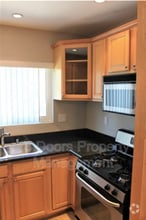 Building Photo - 4747 Hamilton St