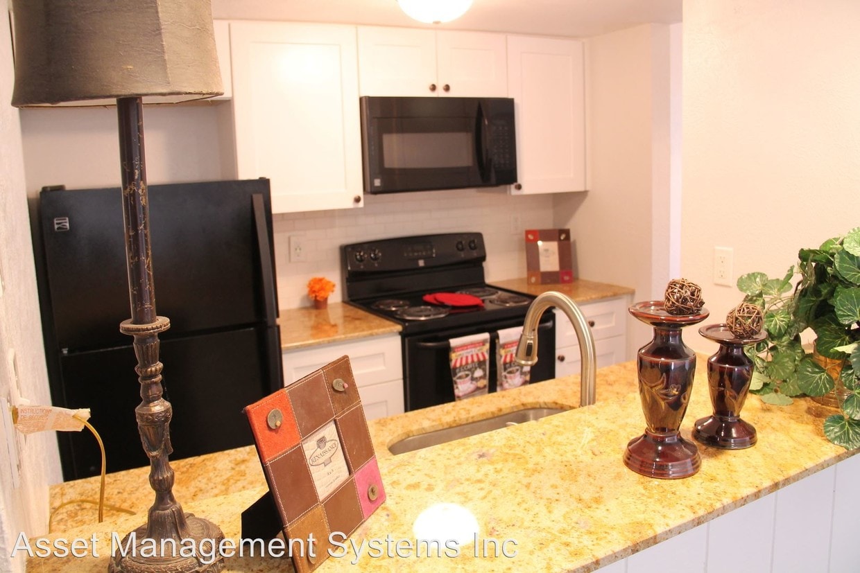 123 Heritage Ln Unit 103, Denton, TX 76209 Condo for Rent in Denton