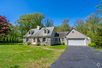 Building Photo - 312 Fairlea Rd