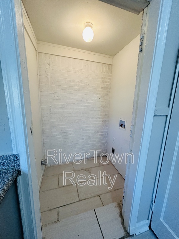 Foto del edificio - 2173 Albany Ave