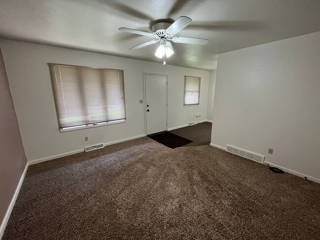 Building Photo - 5509 Midvale Dr
