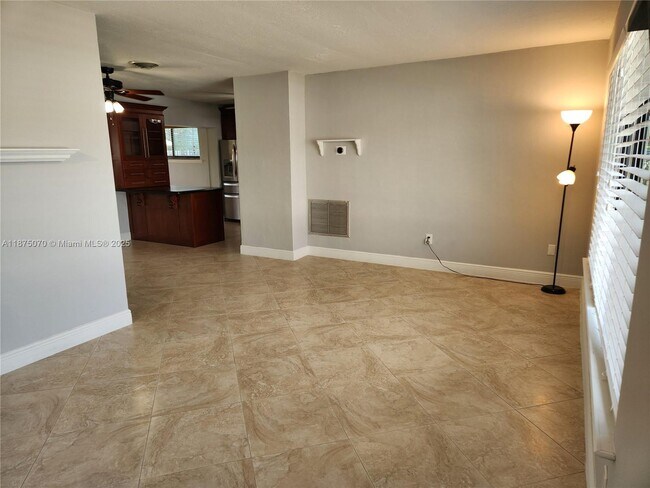 Foto del edificio - 10990 SW 57th St