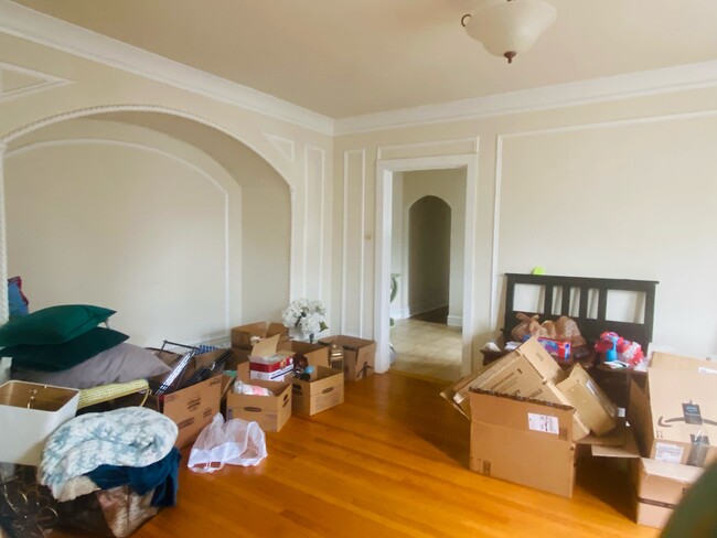 Dining room looking into kitchen - 444 S Hanley Rd