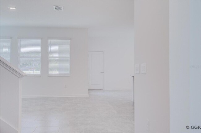 Building Photo - 2104 Sweet Honey Ln