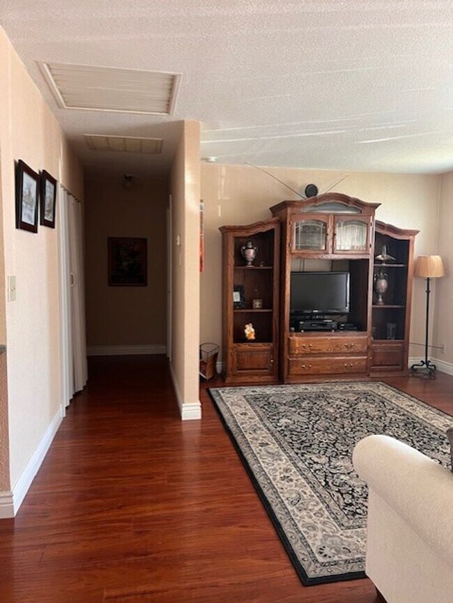 Foto del edificio - Furnished Home for Rent – North Highlands, CA