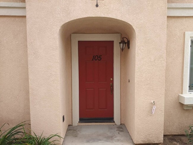 Building Photo - Spacious 3 Bedroom Moreno Valley Townhouse in Gated  Community!