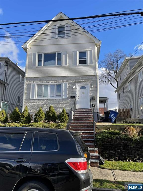 Foto principal - 60 Morrissee Ave