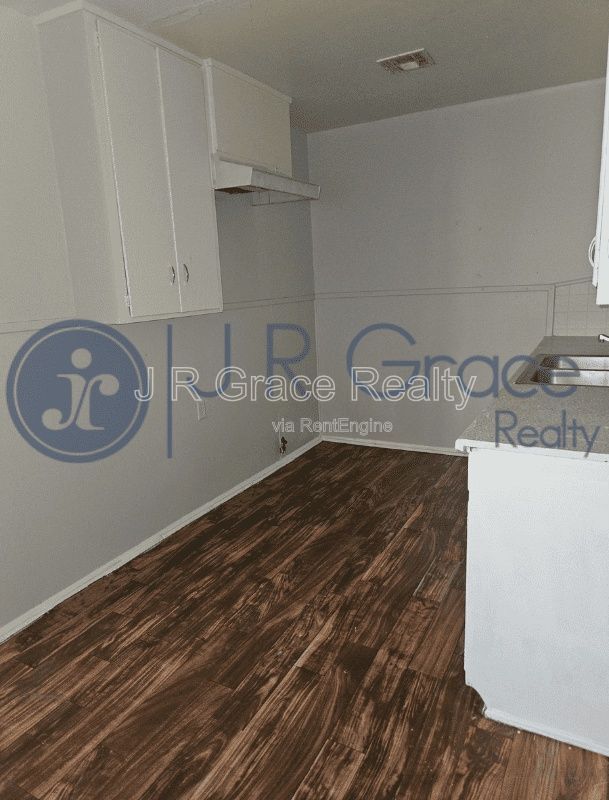 Foto del edificio - 602 E Navarro St