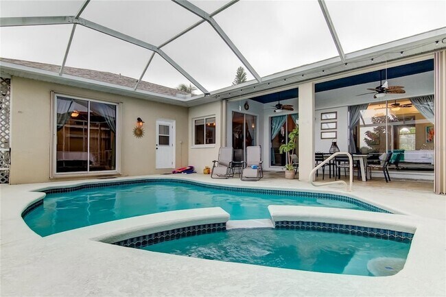 Building Photo - 1421 Beach Club Ln
