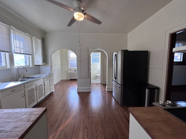 Building Photo - 2 Blocks from Grandin Village - Immaculate...