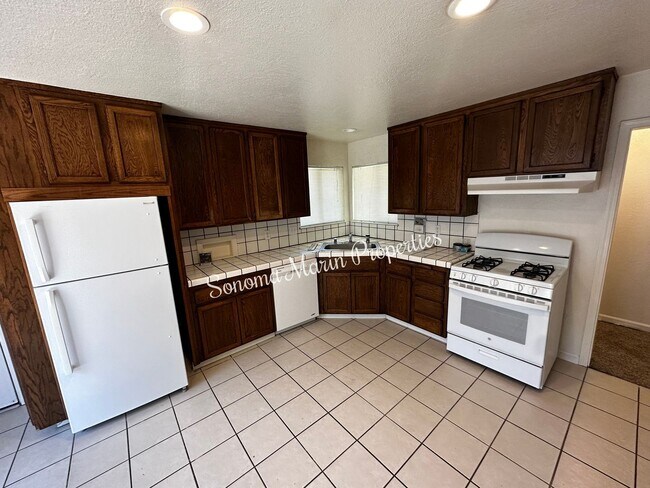 Foto del edificio - 3 Bedroom 2 Bath Single Level House in the...