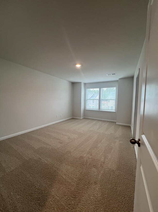 Building Photo - 1229 Evelynnview Ln