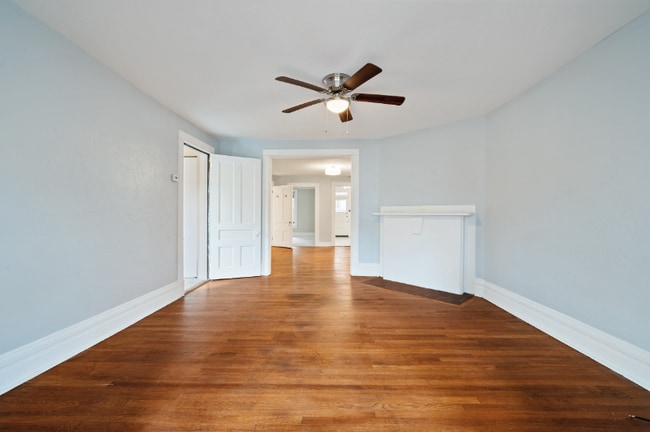 Building Photo - 215 Elysian St
