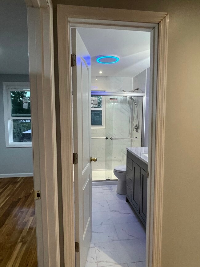 beautiful bath new plumbing, porcelain - 405 49th St
