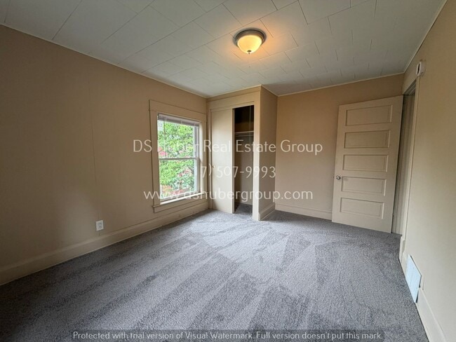 Building Photo - 819 Eureka St