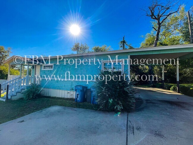 Building Photo - 111 Hillside - Cozy 1 Bedroom, 1 Bathroom ...