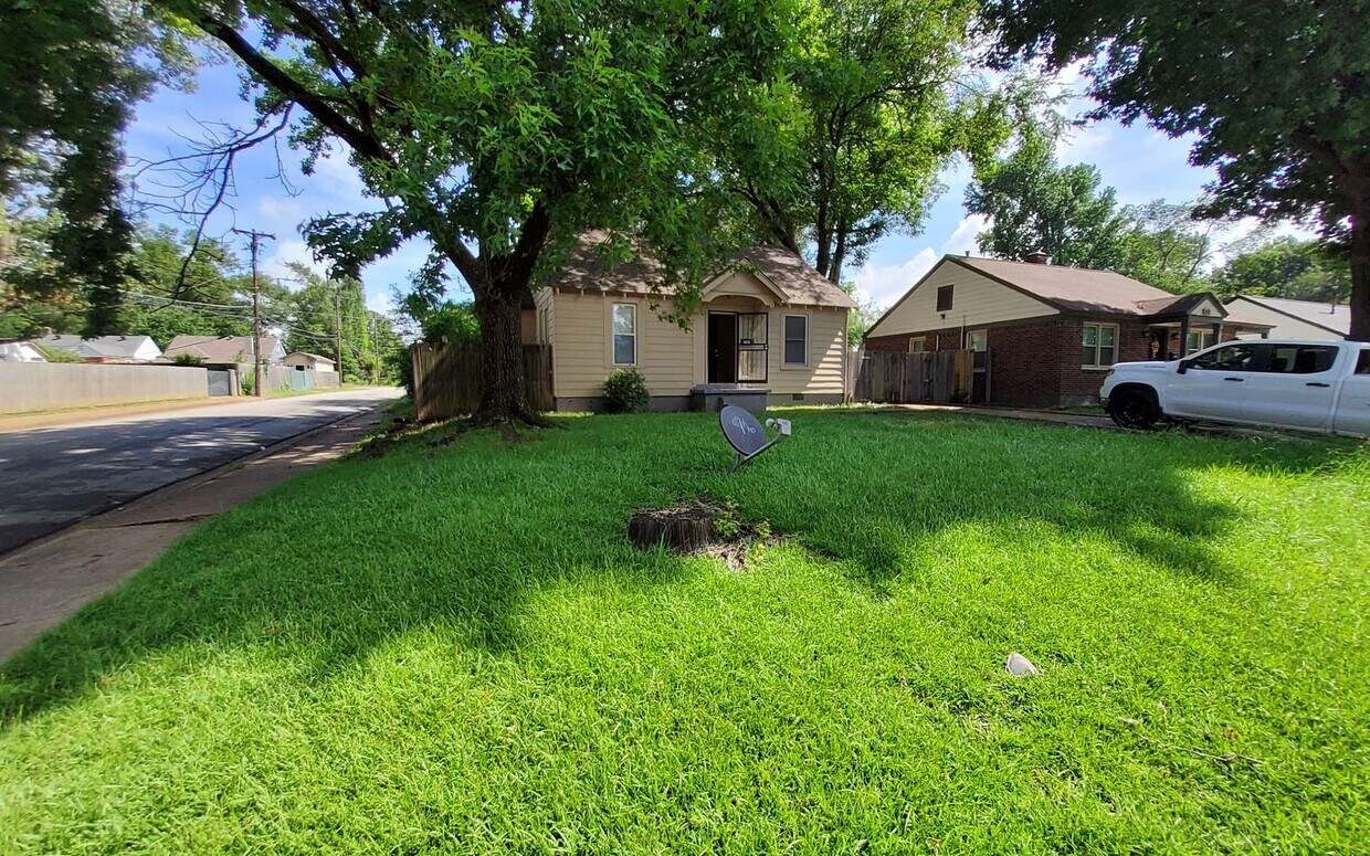 Primary Photo - 2566 Kimball Ave