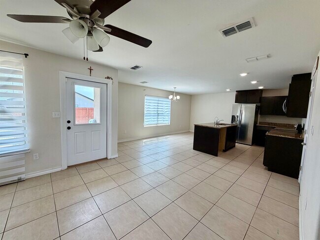 Building Photo - 5414 Rincon Dr