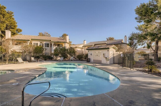 Building Photo - 1412 Oak Rock Dr