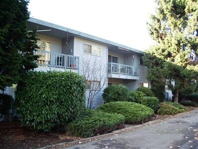 Building Photo - 713 3rd Pl S