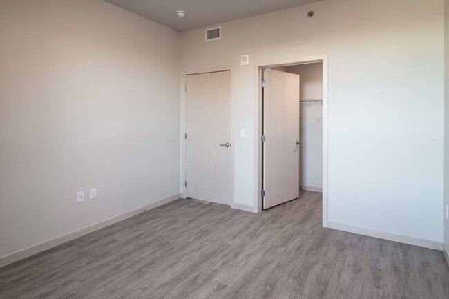 Interior Photo - Arden