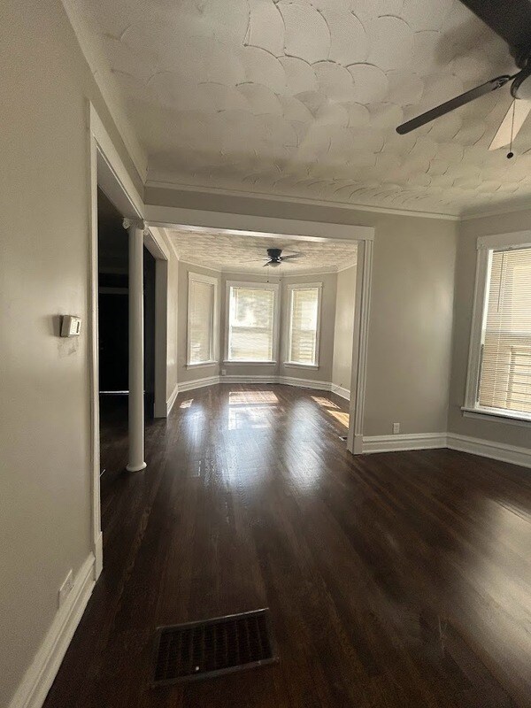 Foto del edificio - 7144 S Union Ave
